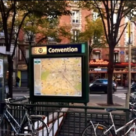 Studio Centre Tout Equipe Parigi